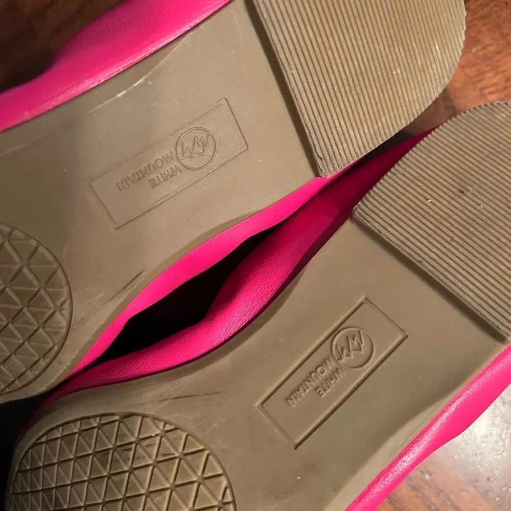 White Mountain Slip on  Pink Ballet Flats(Size 7.5M)